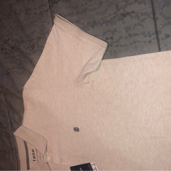 IZOD Cream White Polo Shirt NWT - Picture 4 of 5